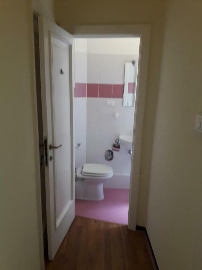 Il Riposo Del Guerriero Guesthouse Genoa Ngoại thất bức ảnh